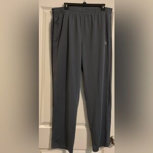 Men’s TEK GEAR sz large gray with black warm up pants